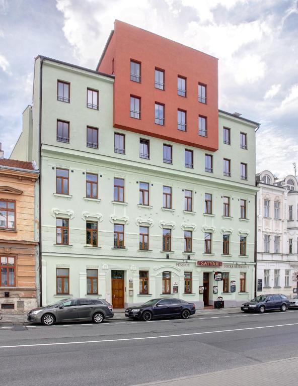 Yellow Apartment Deluxe Брно Экстерьер фото